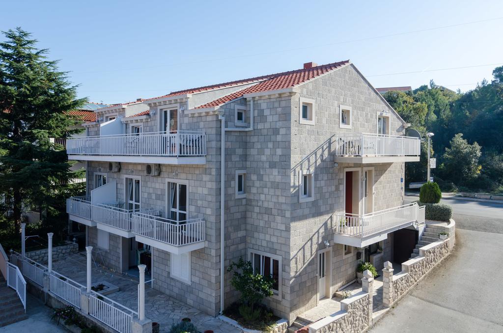 Pavo Hotel